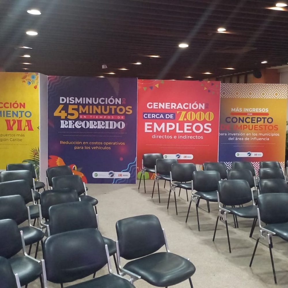 Sillas cómodas y elegantes para convención, organizadas por BRA Publicidad SAS