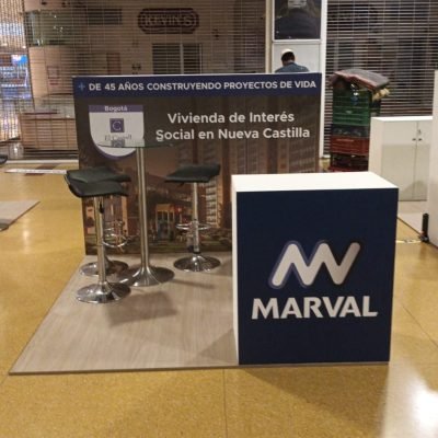 Stand de Marval en centro comercial, diseñado por BRA Publicidad SAS para la promoción de proyectos inmobiliarios